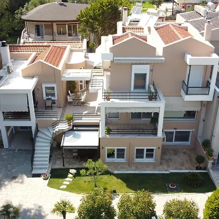 Дом отдыха Dioni Luxury House *