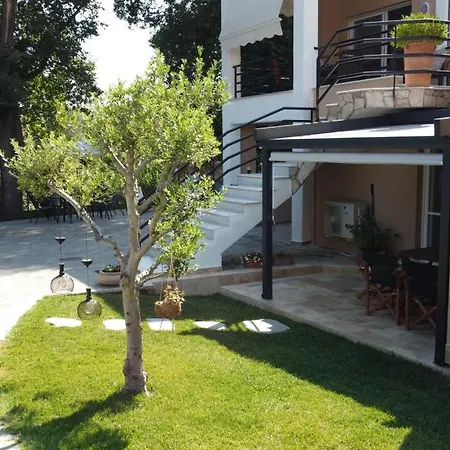 Дом отдыха Dioni Luxury House *