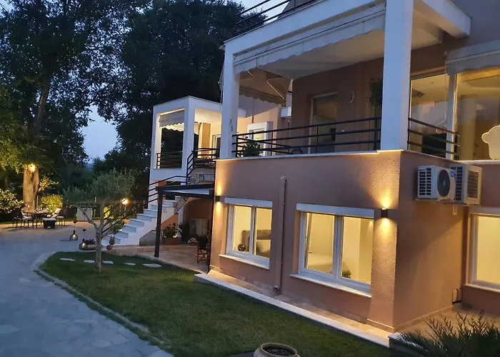 Dioni Luxury House *